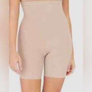 Spanx Love Your Assets Sensational Shaper Buff Large NWT